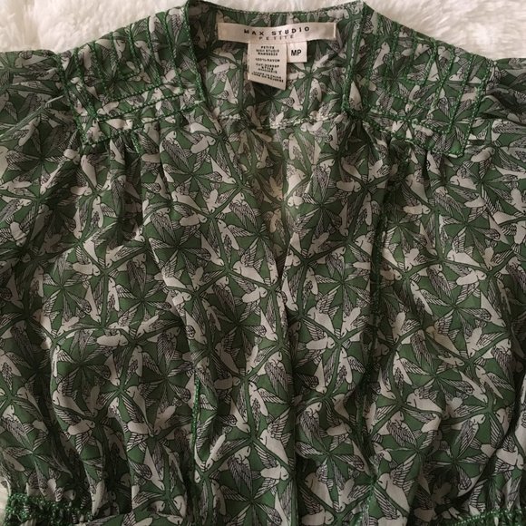Max Studio bird pattern blouse - Picture 5 of 9